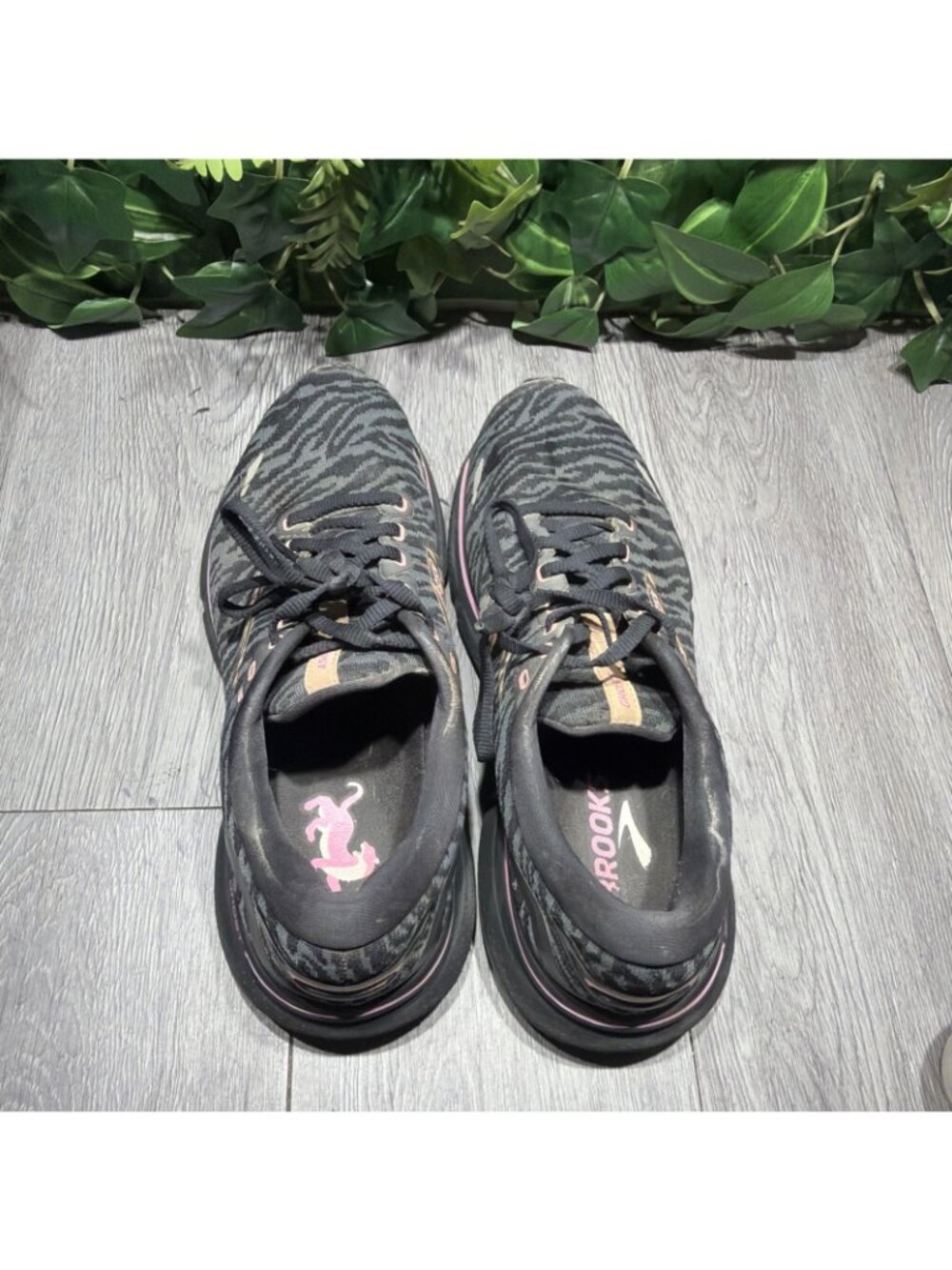 Brooks Ghost 15 Womens Size 10 Black Pink Beige Athletic Running Shoes Sneakers - Picture 6 of 11